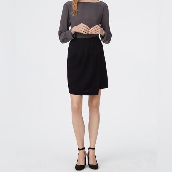 Club Monaco Benellie Skirt- Size Small - Picture 1 of 11